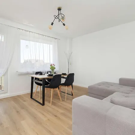Waska Bright With Balcony By Renters Apartman Kołobrzeg